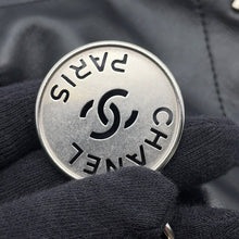 将图像加载到图库查看器中,CHANEL CHANEL22 2WAYChain Handbag BlackAS3980 Shiny Calf Leather Size Mini