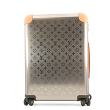 将图像加载到图库查看器中,LOUIS VUITTON Horizon SilverM42667 Monogram Titanium Size 55