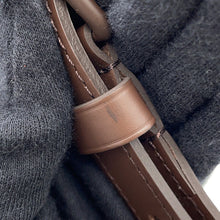 将图像加载到图库查看器中,LOUIS VUITTON Vertical Box Trunk GreenM59664 Monogram