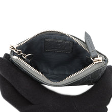 Load image into Gallery viewer, GUCCI GG Supreme key pouch Gray/Black820666 GG Supreme/Leather