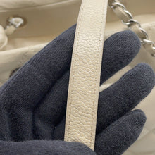 将图像加载到图库查看器中,CHANEL Matelasse ChainTote Bag IvoryA48374 Caviar Leather