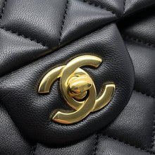 Load image into Gallery viewer, CHANEL Matelasse W flap ChainShoulder BlackA01112 Lambskin Size 25