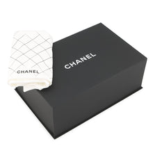 Load image into Gallery viewer, CHANEL Matelasse W flap ChainShoulder BlackA01112 Lambskin Size 25