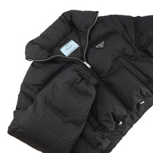 Load image into Gallery viewer, PRADA Re-Nylon Cropped 2-way Down Jacket Size 38 Black29Y056 Nylon
