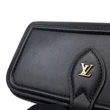 将图像加载到图库查看器中,LOUIS VUITTON Officer Pouch BlackM69841 Leather