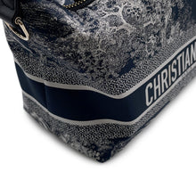 将图像加载到图库查看器中,Dior Nomade Pouch Toile de Jouy Reverse NavyS5554OTEU Fabric Calf Leather