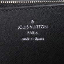 将图像加载到图库查看器中,LOUIS VUITTON Zippy Wallet NoirM61867 Monogram Mahina