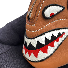 将图像加载到图库查看器中,HERMES Bolide Shark Bag Charm Gold Swift Leather