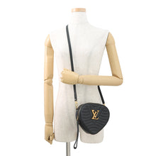 将图像加载到图库查看器中,LOUIS VUITTON New Wave Heart Bag NoirM52796 Calf Leather