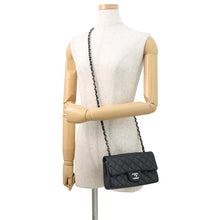 Load image into Gallery viewer, CHANEL Matelasse Single Flap ChainShoulder BlackA69900 Caviar Leather Size 20