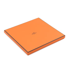 将图像加载到图库查看器中,HERMES Carre Double Face A la Lumiere du Flambeau Double face Torchlight Size 90 Cream/Moldore/Blue Lavand Silk100%