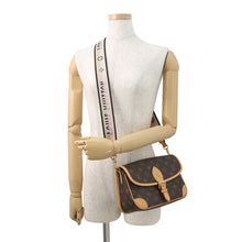 将图像加载到图库查看器中,LOUIS VUITTON Diane NM NoirM45985 Monogram Size PM