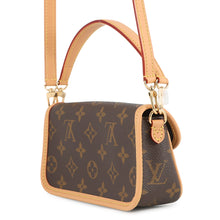 将图像加载到图库查看器中,LOUIS VUITTON Nano Diane BrownM83298 Monogram
