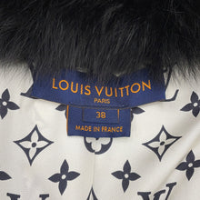 将图像加载到图库查看器中,LOUIS VUITTON Damier Fox Intarsia Fur Jacket Size 38 White/Black1A5RDH Fox Raccoon