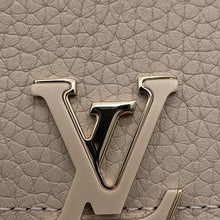 Load image into Gallery viewer, LOUIS VUITTON Portefeuille Capucine Compact GaletM62159 Taurillon Leather