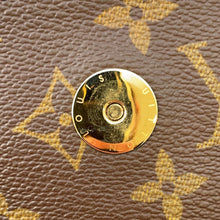 将图像加载到图库查看器中,LOUIS VUITTON Viva Cite RedM51163 Monogram Size GM