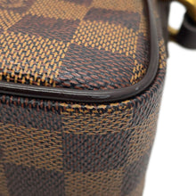 将图像加载到图库查看器中,LOUIS VUITTON Ravello RedN60007 Damier Ebene Canvas Size PM