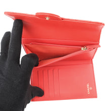 将图像加载到图库查看器中,CHANEL Matelasse CC Logo Flap Wallet RedA84341 Caviar Leather