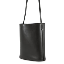 Load image into Gallery viewer, CELINE Triomphe bucket bag Black118293 Calf Leather Size Small