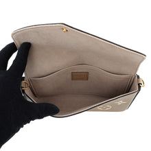 Load image into Gallery viewer, LOUIS VUITTON Felicie Pochette Tourterelle/ClaimM69977 Monogram Empreinte Leather
