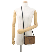 Load image into Gallery viewer, LOUIS VUITTON Pochette double zip NoirM69203 Monogram Monogram / Giant Reverse
