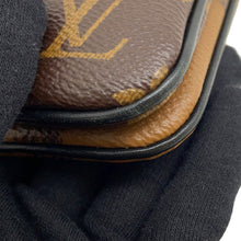 Load image into Gallery viewer, LOUIS VUITTON Pochette double zip NoirM69203 Monogram Monogram / Giant Reverse