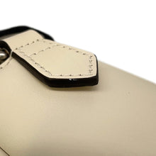 Load image into Gallery viewer, GUCCI GG Marmont ChainShoulder Bag White/Beige846312 Leather Size Small