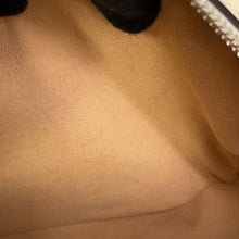 Load image into Gallery viewer, GUCCI GG Marmont ChainShoulder Bag White/Beige846312 Leather Size Small