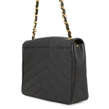 将图像加载到图库查看器中,CHANEL Chevron Flap ChainShoulder Bag Black Caviar Leather