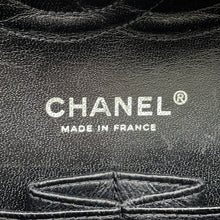 Load image into Gallery viewer, CHANEL Matelasse Double Flap ChainShoulder Bag BlackA01112 Caviar Leather Size 25