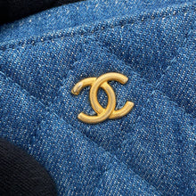 将图像加载到图库查看器中,CHANEL Matelasse Pearl Crush Camera Bag Chainshoulder Bag BlueAP2463 Denim