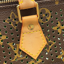 将图像加载到图库查看器中,LOUIS VUITTON Speedy GreenM95181 Monogram Perfo Size 30