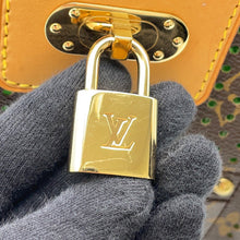 将图像加载到图库查看器中,LOUIS VUITTON Speedy GreenM95181 Monogram Perfo Size 30