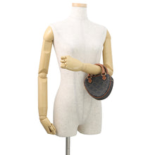 将图像加载到图库查看器中,CELINE Triomphe Heart Shoulder Bag Tan198222 PVC Leather