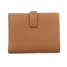 将图像加载到图库查看器中,HERMES Bean compact Gold Epsom