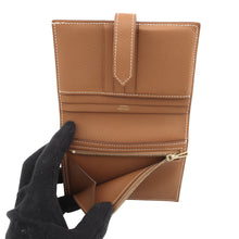 将图像加载到图库查看器中,HERMES Bean compact Gold Epsom