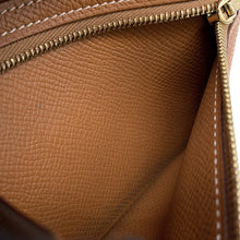 将图像加载到图库查看器中,HERMES Bean compact Gold Epsom