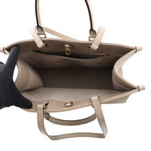 将图像加载到图库查看器中,LOUIS VUITTON Onthego TourterelleM45607 Monogram Empreinte Leather Size MM