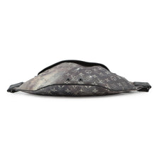 Load image into Gallery viewer, LOUIS VUITTON Discovery Bumback NoirM44444 Monogram / Galaxy