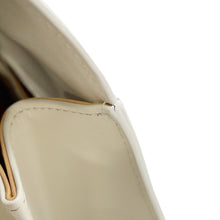 Load image into Gallery viewer, Delvaux Rumor WhiteAA0558AAM0ADCPA Leather Size MM