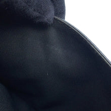 将图像加载到图库查看器中,LOUIS VUITTON Alpha Messenger NoirM44165 Monogram / Galaxy