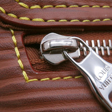 将图像加载到图库查看器中,LOUIS VUITTON Montsouris Messenger BrownM23097 Epi XL Calf Leather