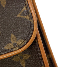 Load image into Gallery viewer, LOUIS VUITTON Pochette Florentine BeigeM51855 Monogram Size XS