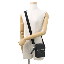 将图像加载到图库查看器中,Valentino Garavani Logo Shoulder Bag Black3Y2B0943WJW Leather