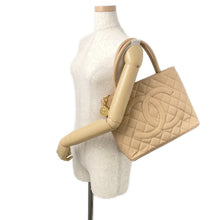 将图像加载到图库查看器中,CHANEL Medallion Tote BeigeA01804 Caviar Leather