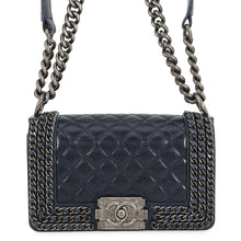 将图像加载到图库查看器中,CHANEL Boy Chanel ChainShoulder Bag NavyA67085 Lambskin Size 20