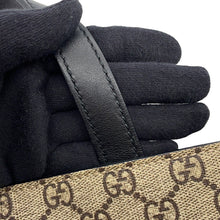 将图像加载到图库查看器中,GUCCI Bee Print Tote Bag Beige/Black450950 GG Supreme Leather