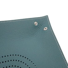 Load image into Gallery viewer, HERMES Vid Poche "Mise et Relance" H Evelyn Verso Vert Fonce/Blue Lin Taurillon Clemence