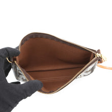 Load image into Gallery viewer, LOUIS VUITTON Pochette Accessoires White/BrownM92192 Monogram・Graffiti