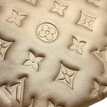 将图像加载到图库查看器中,LOUIS VUITTON Coussin GoldM22396 Lambskin Size BB